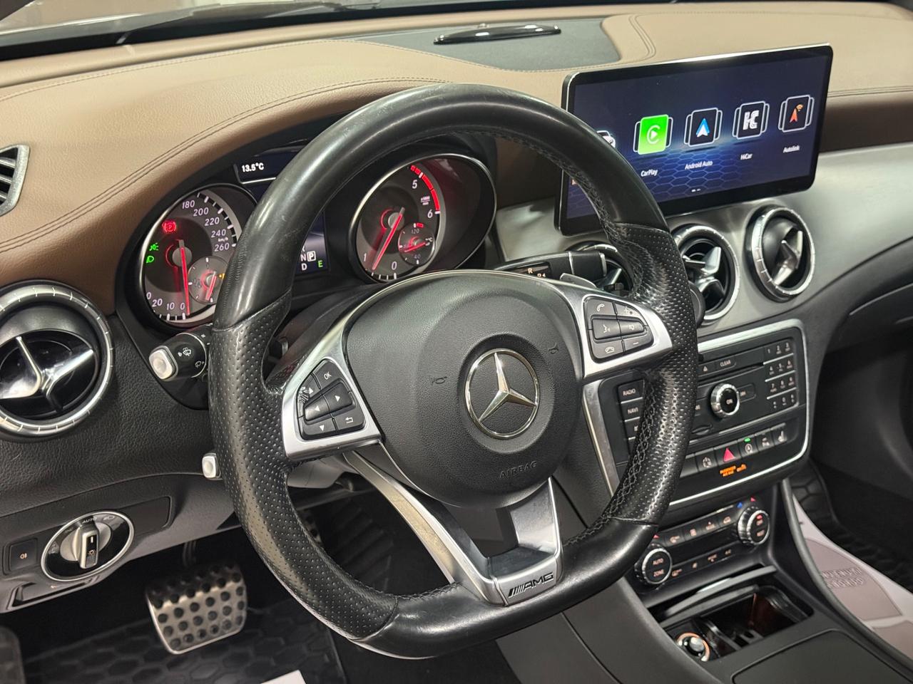 Mercedes Cla 220 premium amg tetto apribile