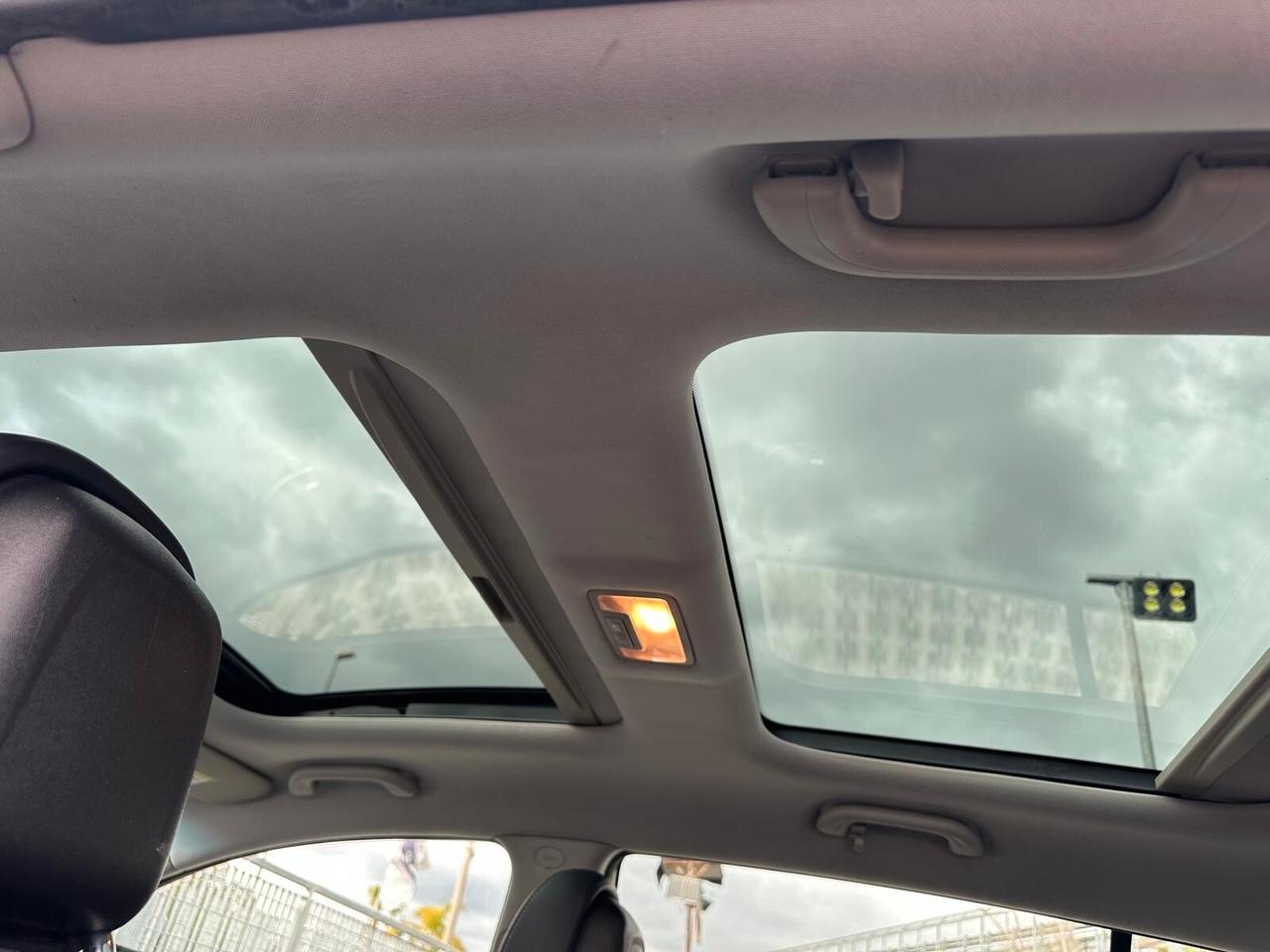 Kia Sportage 1.7 CRDI VGT 2WD Plus-2012