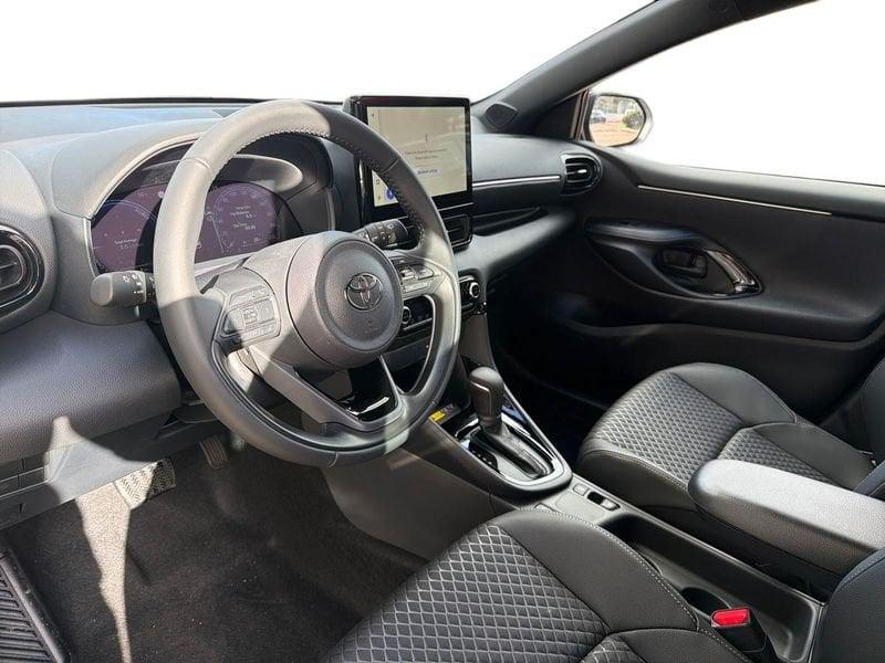 Toyota Yaris Yaris 1.5h 130 Lounge