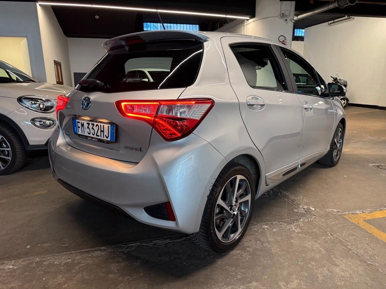 Toyota Yaris 1.5 Hybrid Style TETTO PANORAMICO