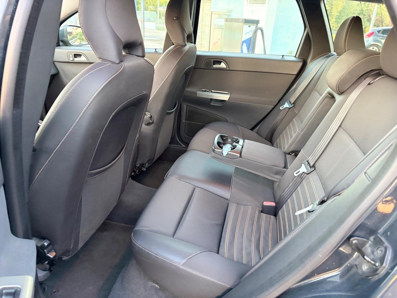 Volvo V50 2.0 Diesel 2010 automatico R-Design