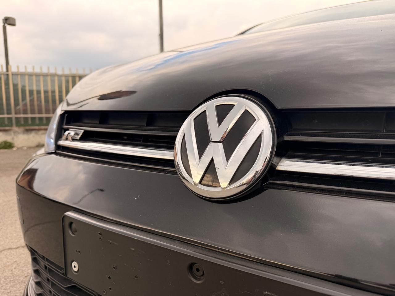 Volkswagen Golf 2.0 TDI DSG 5p. R-Line