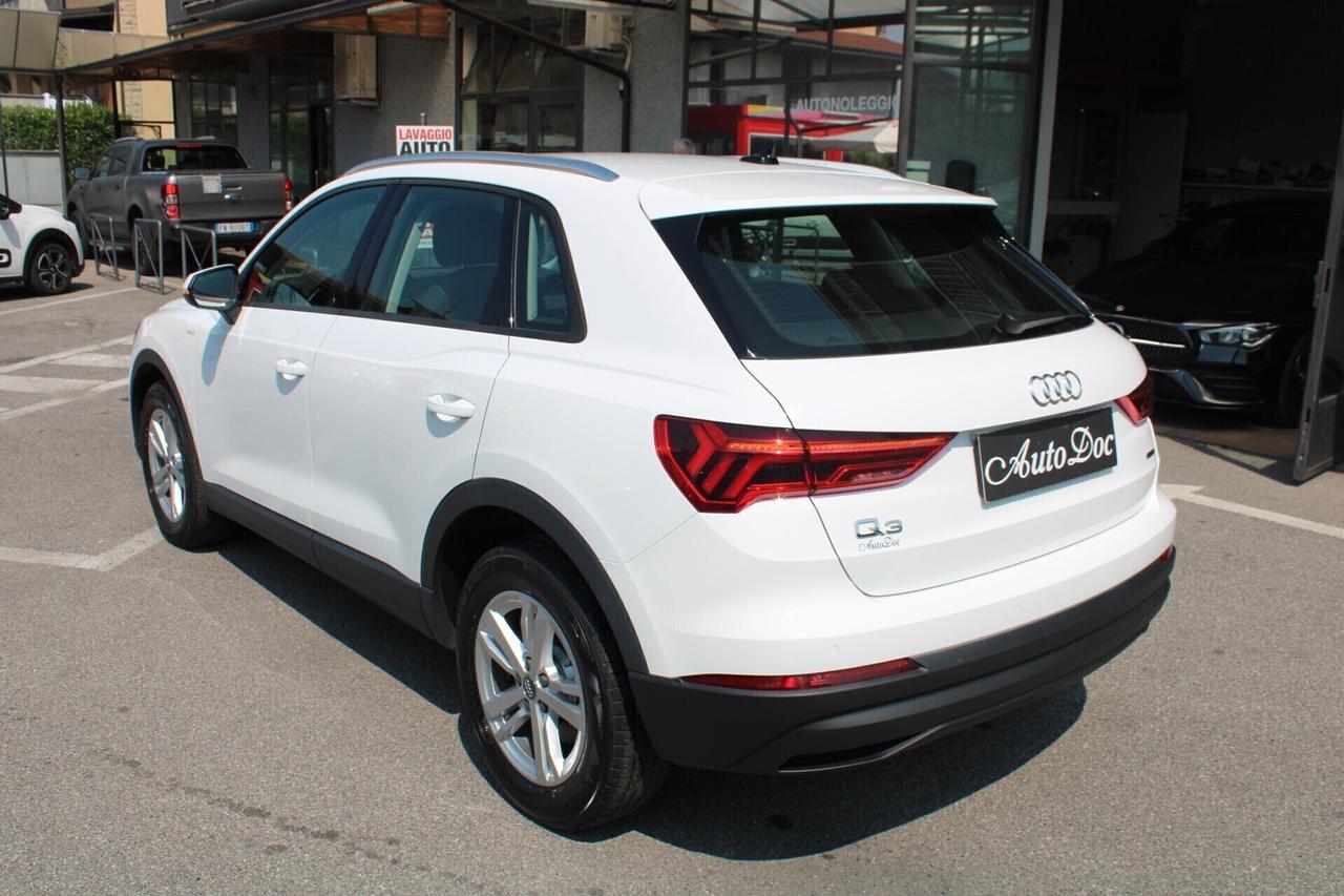 Audi Q3 40 TFSI QUATTRO 4X4 S-tronic Business IVA ESPOSTA 100%