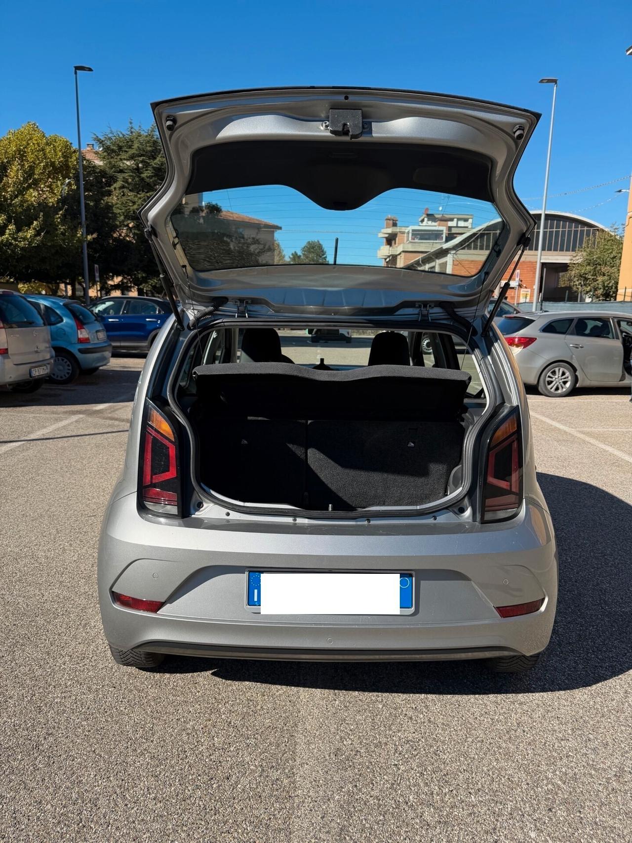 Volkswagen up! 1.0 METANO - NEOP. - 12 MESI DI GARANZIA -