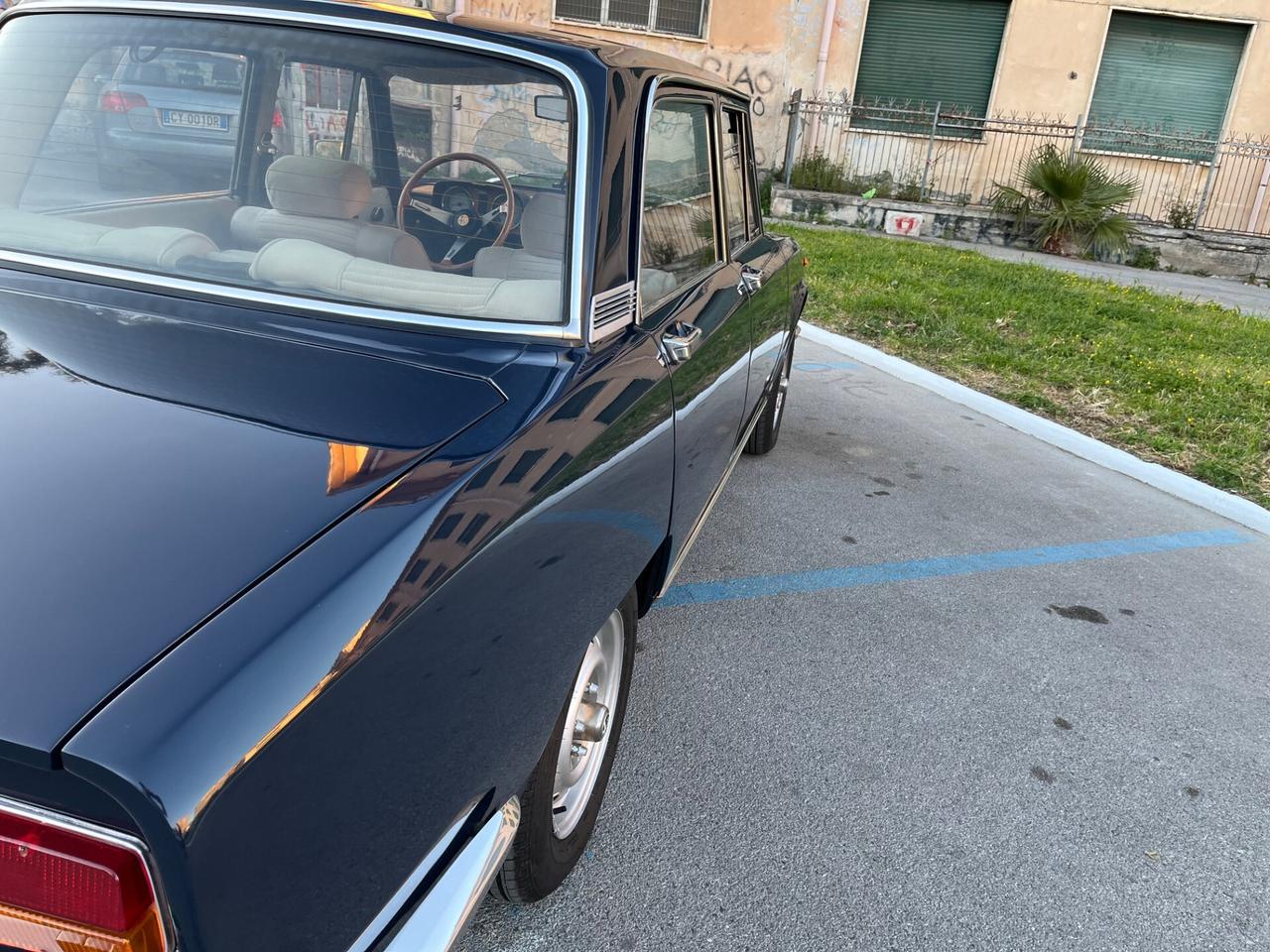 Alfa Romeo 2000 berlina