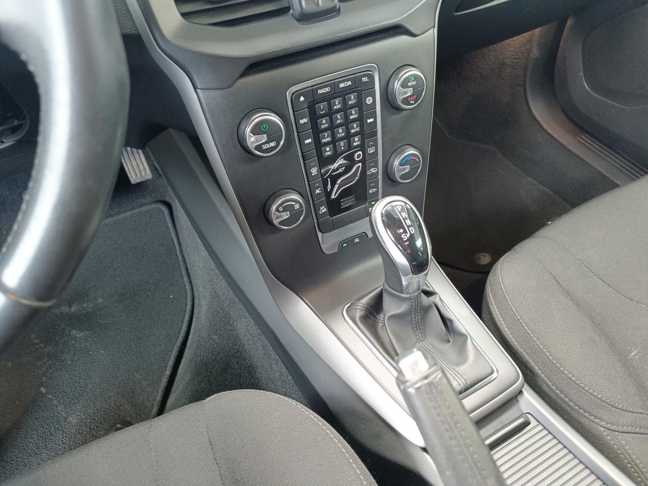 Volvo V40 Cross Country D2 Geartronic Momentum