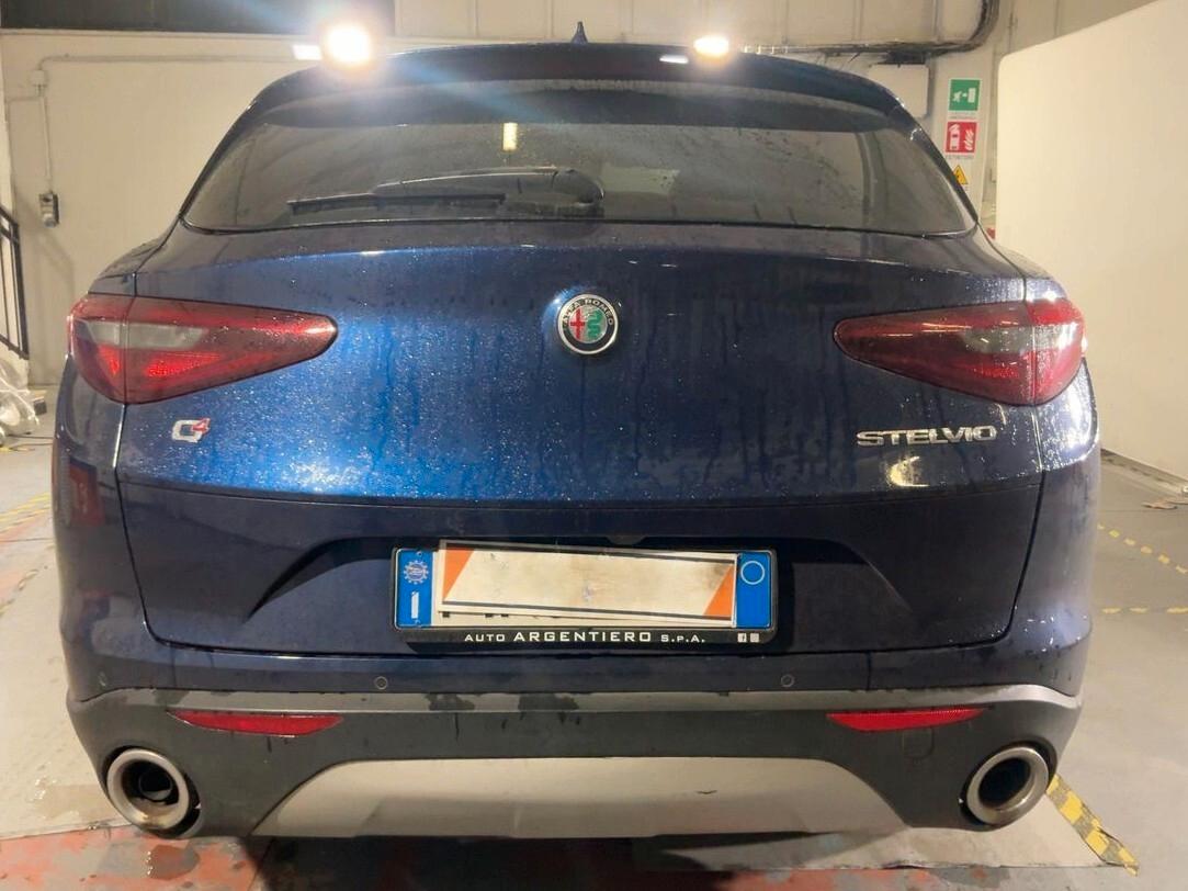 Alfa Romeo Stelvio 2.2 JTDM Q4 automatico 210cv -IN ARRIVO-