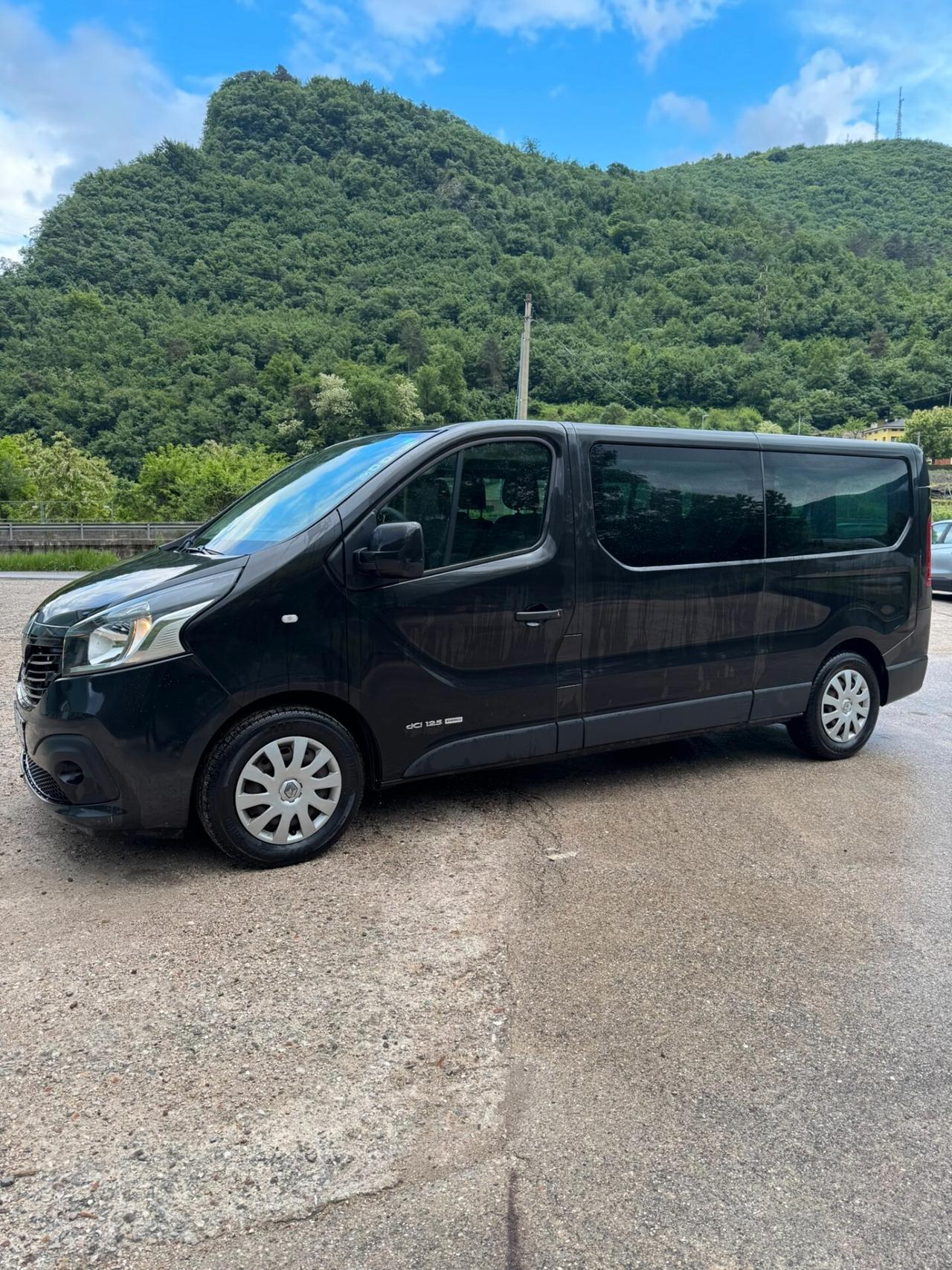 Renault Trafic 9 posti 1.6 dCi 125CV L2 gancio traino