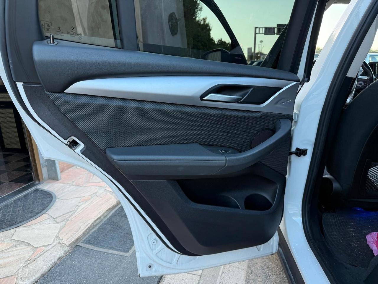 Bmw X3 sDrive18d xLine