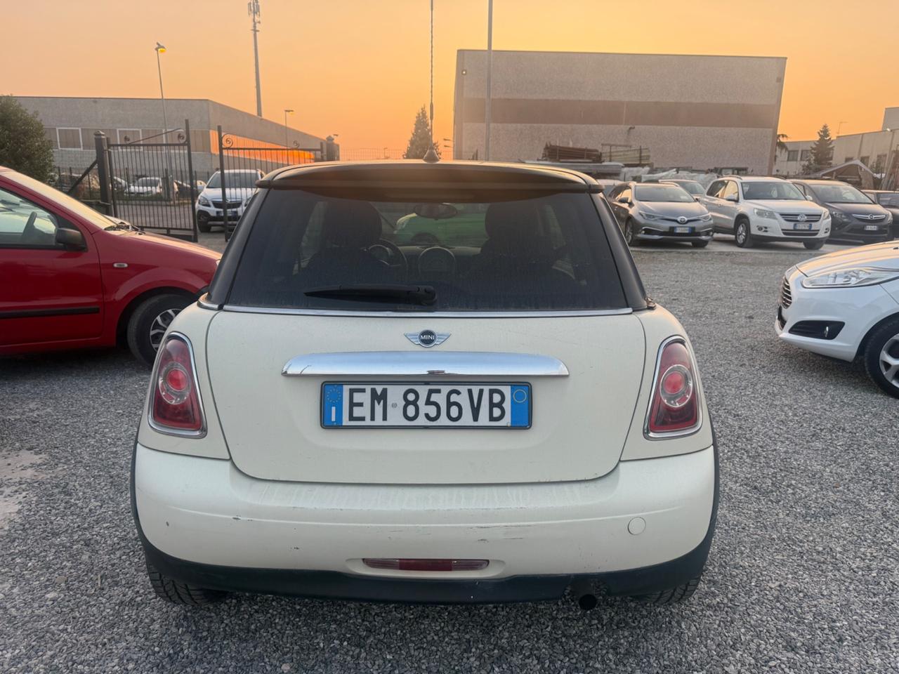 Mini 1.6 16V One (55kW)