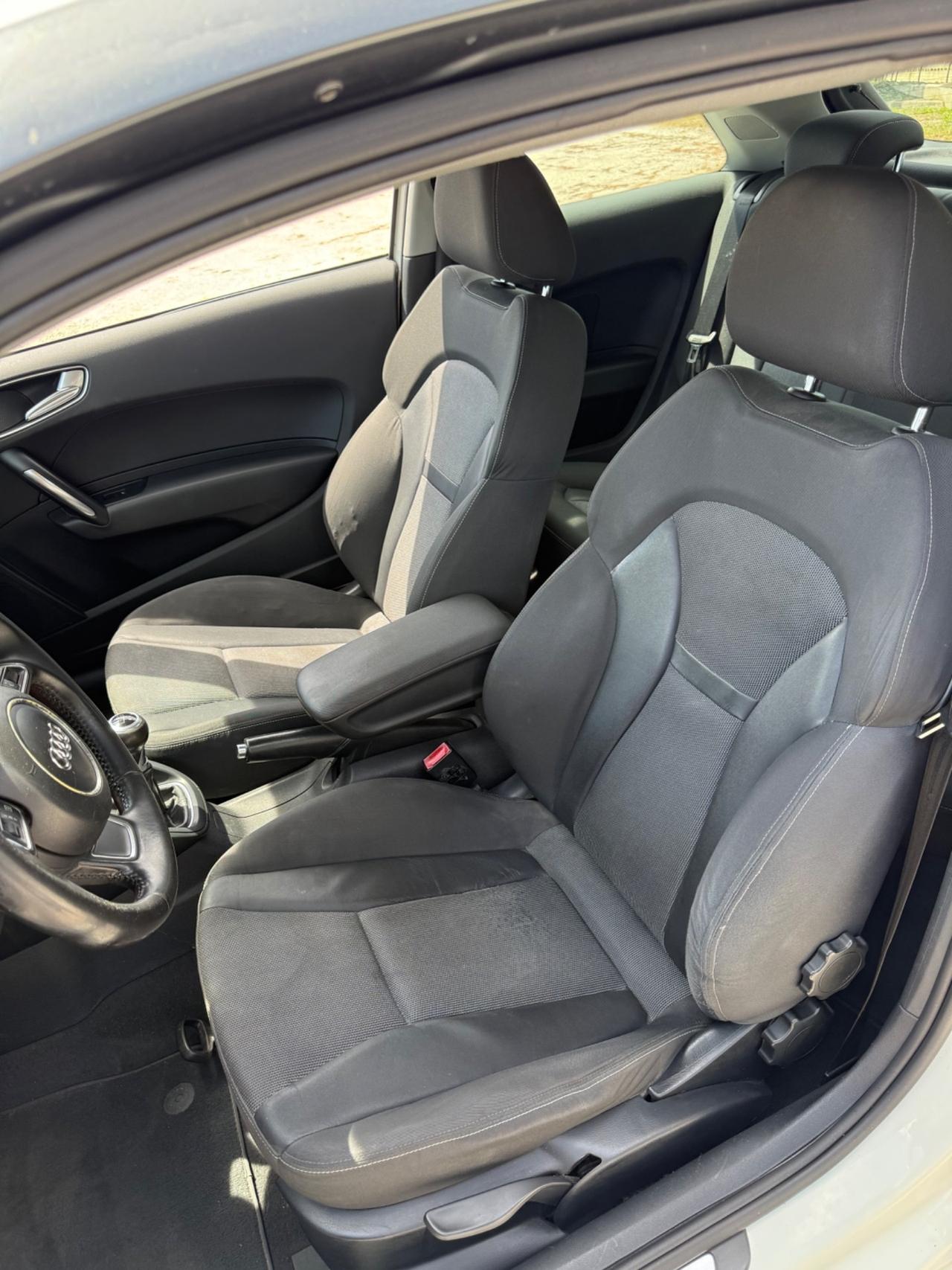 Audi A1 1.6 TDi 90cv EURO5B - NEOPATENTATI OK