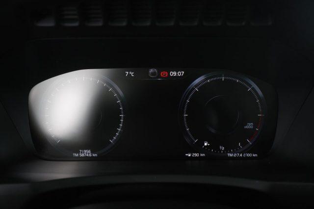 VOLVO XC90 XC90 B5 AWD Geartronic 7 posti Business Plus/Momen