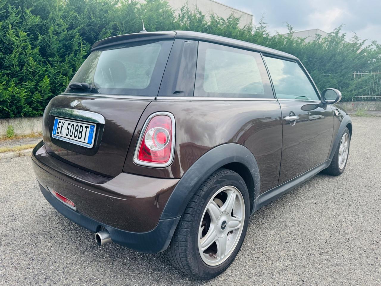 Mini 1.6 16V One (55kW) Hot Chocolate