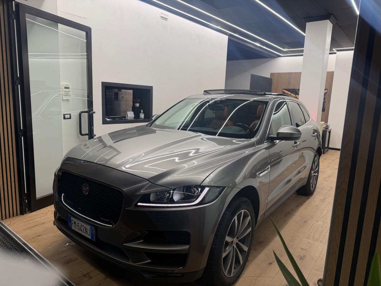 Jaguar F-Pace 2.0 D 240 CV AWD aut. Prestige