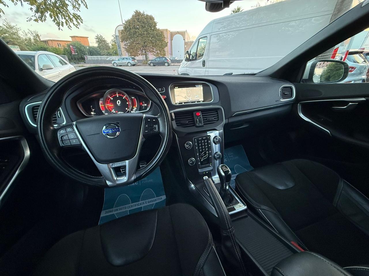 Volvo V40 D2 R-DESIGN