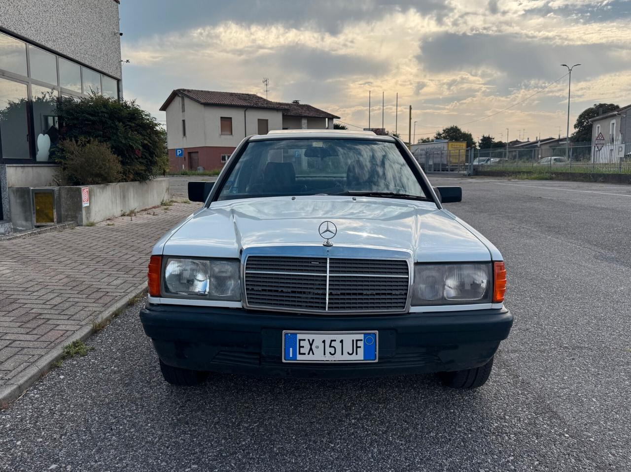 Mercedes 190D 2.5 asi