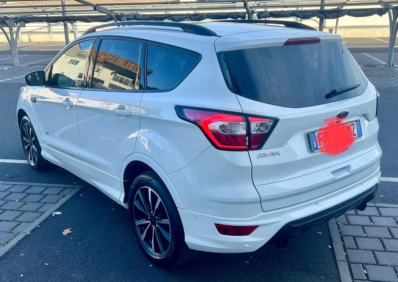 Ford Kuga 2.0 TDCI 150 CV S&S 4WD ST-Line Business