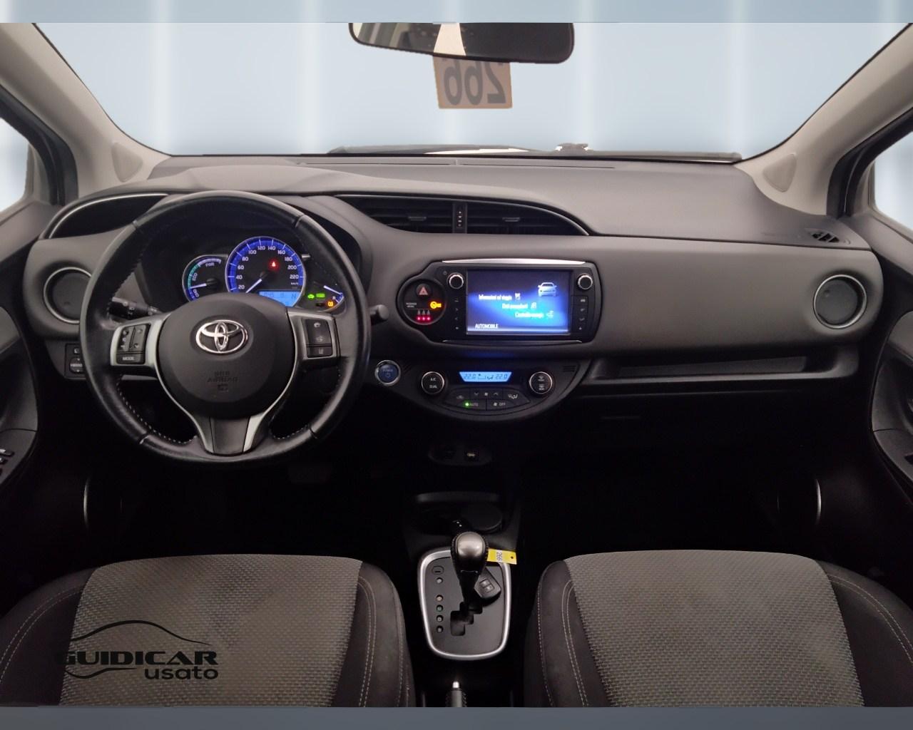 TOYOTA Yaris III 2015 - Yaris 5p 1.5h Active my16