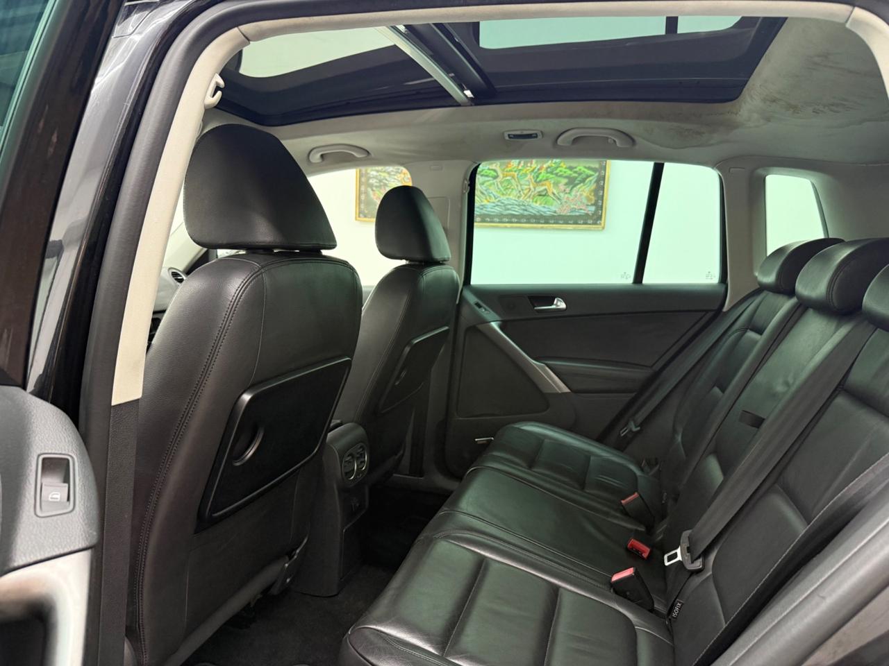 Volkswagen Tiguan 2.0 TSI 4MOTION R-Line