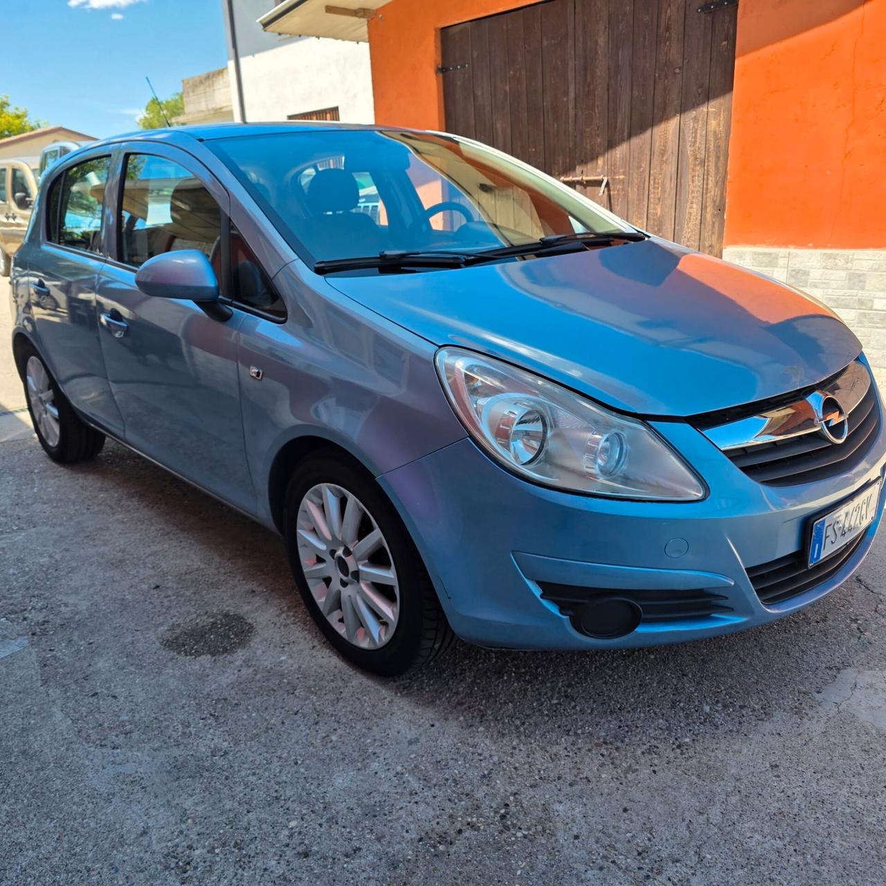 Opel Corsa 1.2 5 porte Cosmo gpl valido