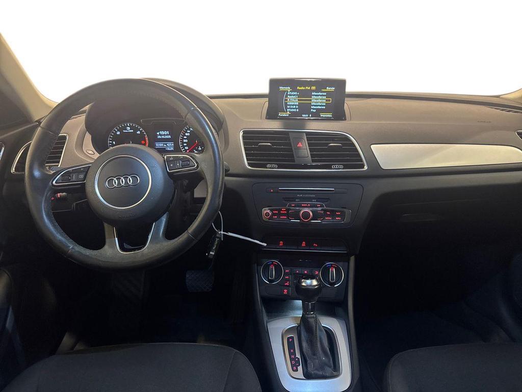 Audi Q3 2.0 TDI Business S tronic