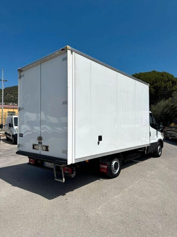 NEW IVECO DAILY 35S14 METANO FURGONATO 2022