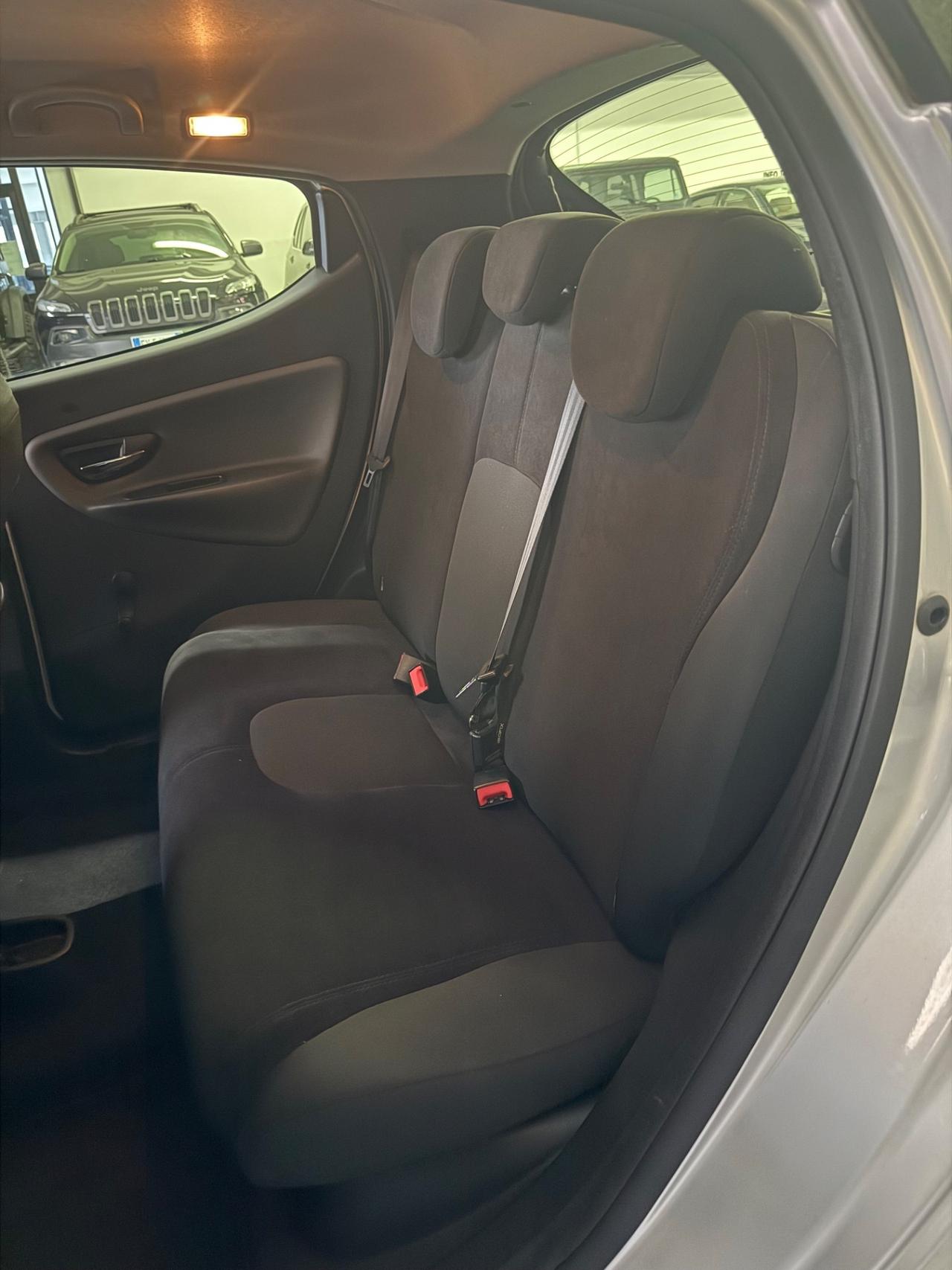 Lancia Ypsilon 1.2 69 CV 5 porte GPL Ecochic Silver