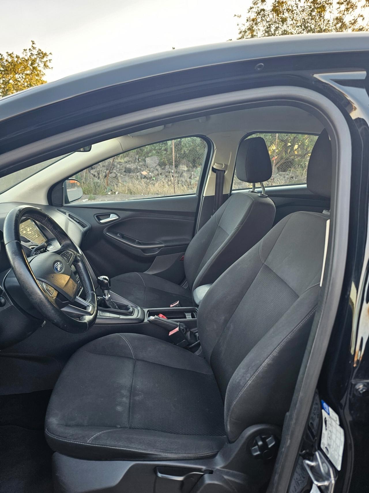 Ford Focus Titanium 1.5 diesel 120cv cambio manuale