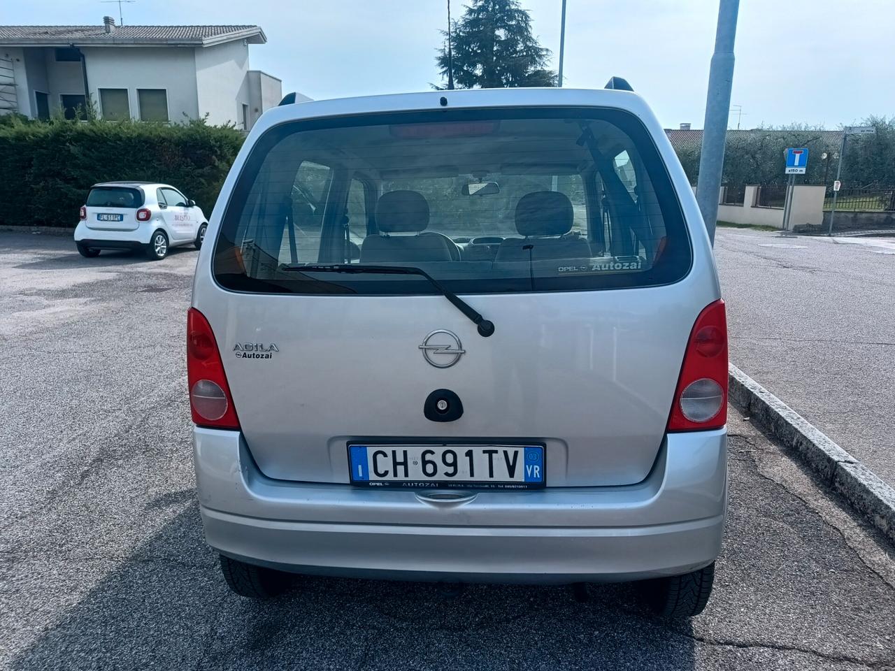 Opel Agila 1.0 12V Edition
