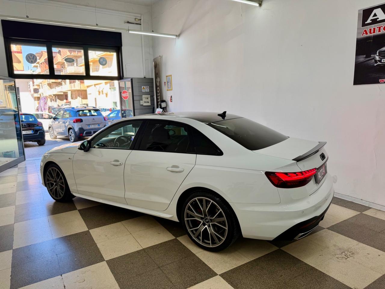 Audi A4 40 TDI quattro S tronic line edition PARI A NUOVO