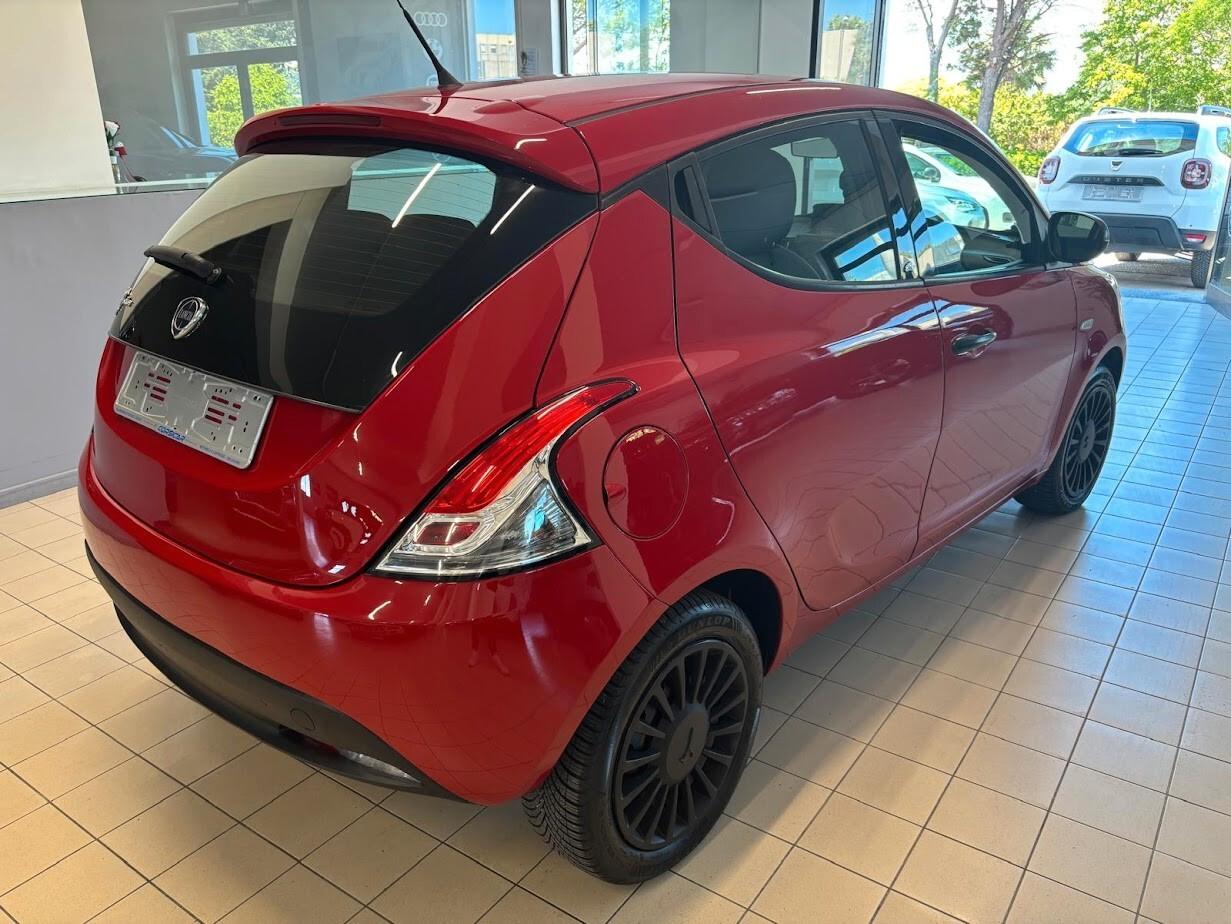 Lancia Ypsilon 1.2 69 CV 5 porte GPL Ecochic Elefantino Blu