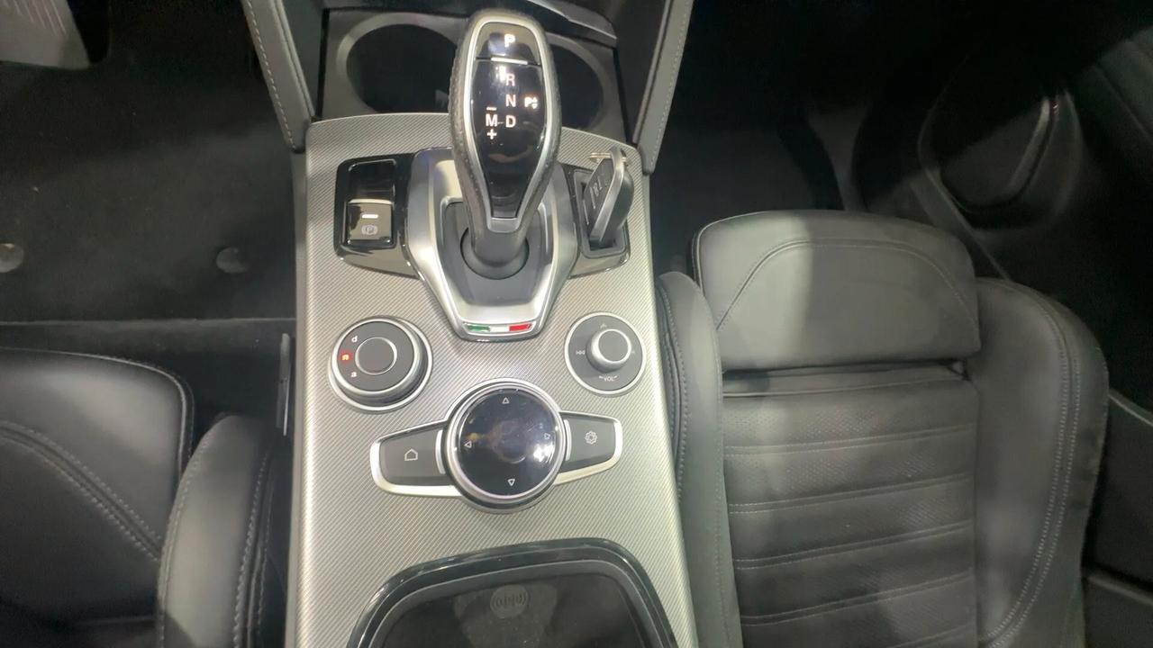 Alfa Romeo Stelvio 2.2 Turbodiesel 210 CV AT8 Q4 Veloce