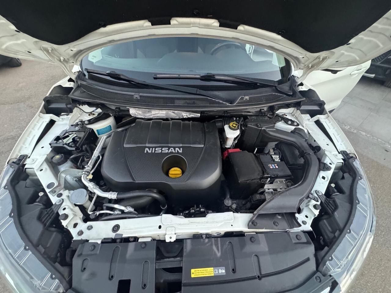 Nissan Qashqai 1.5 dCi N-Connecta tetto 360 metall