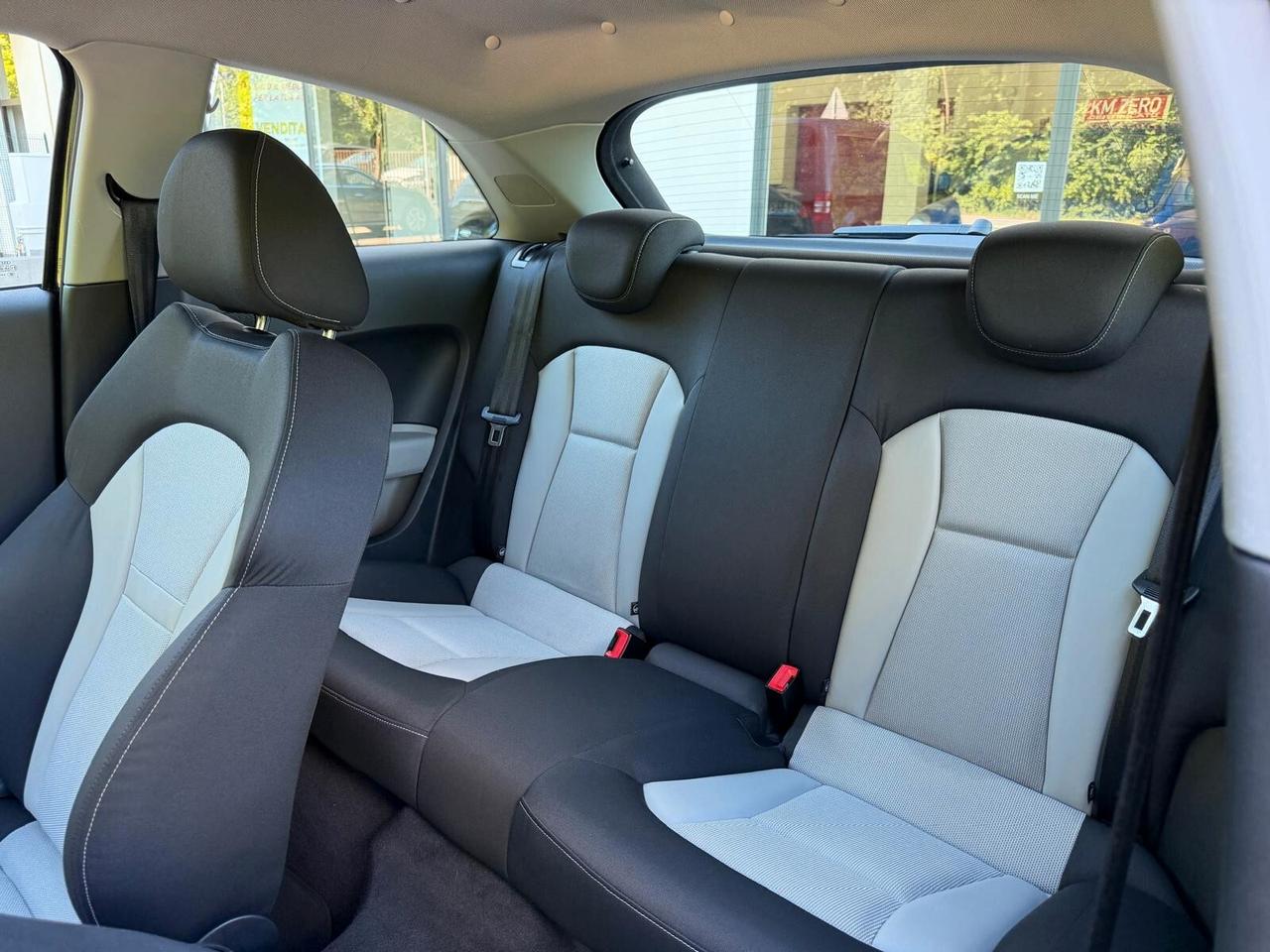 Audi A1 1.6 TDI 105 CV Ambition Neopatentati