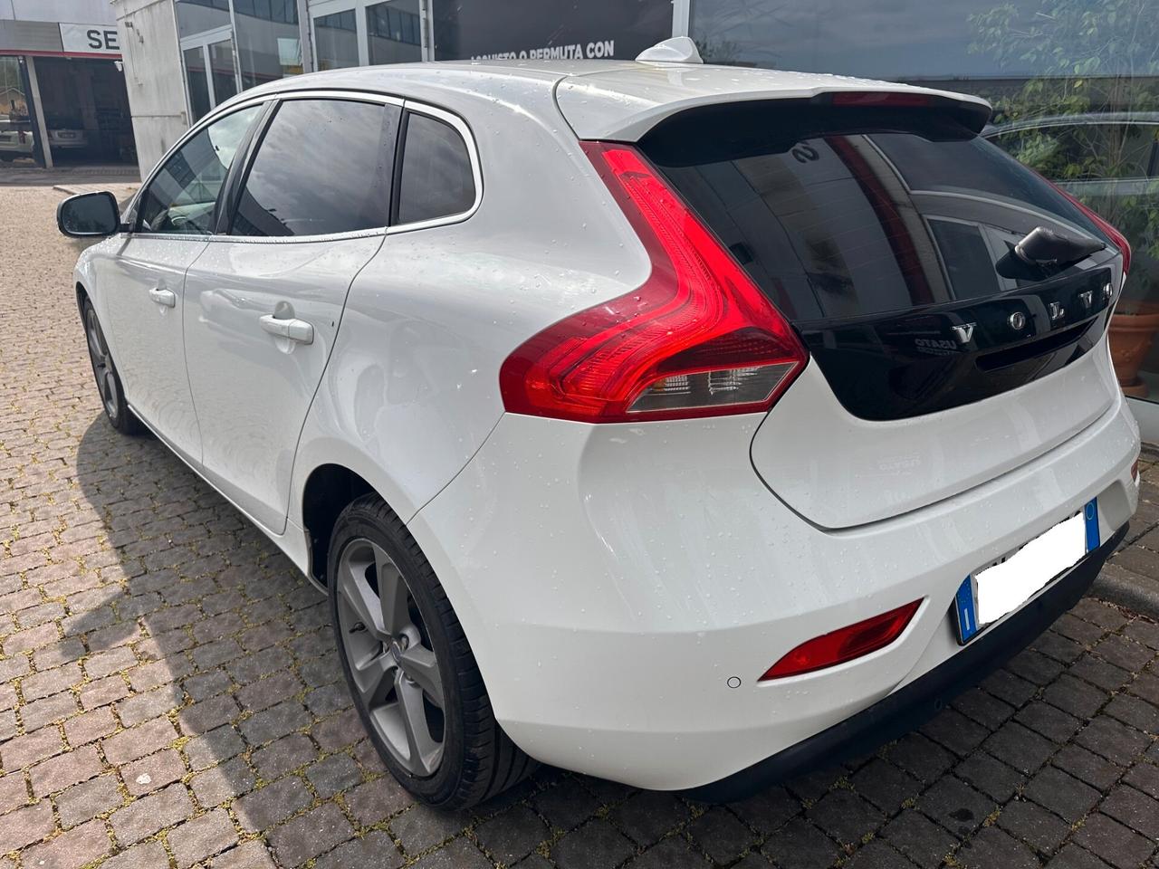 Volvo V40 D2 1.6 Powershift Business Edition