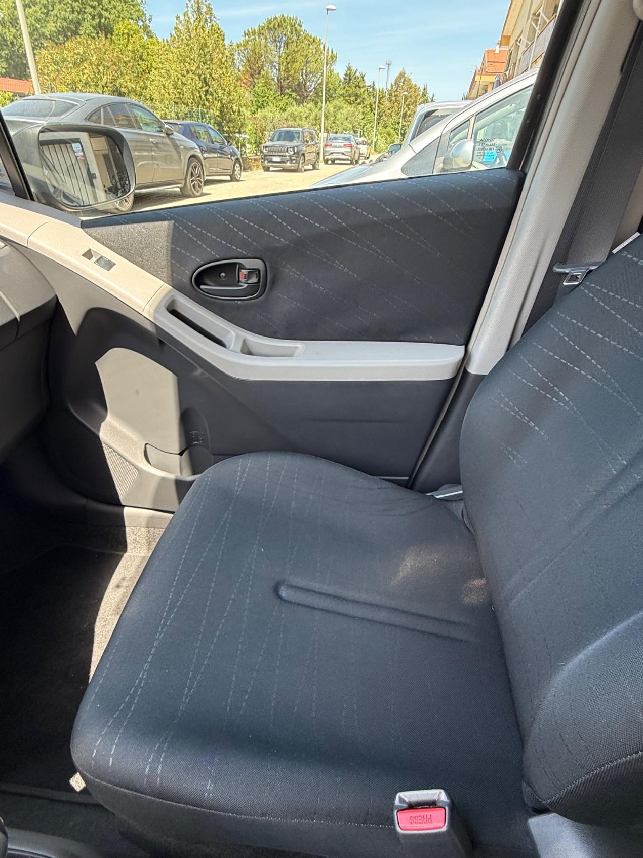 Toyota Yaris 5 Porte Yaris 5p 1.0 Navi