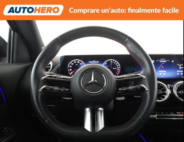 MERCEDES-BENZ GLA 200 Automatic AMG Line Premium