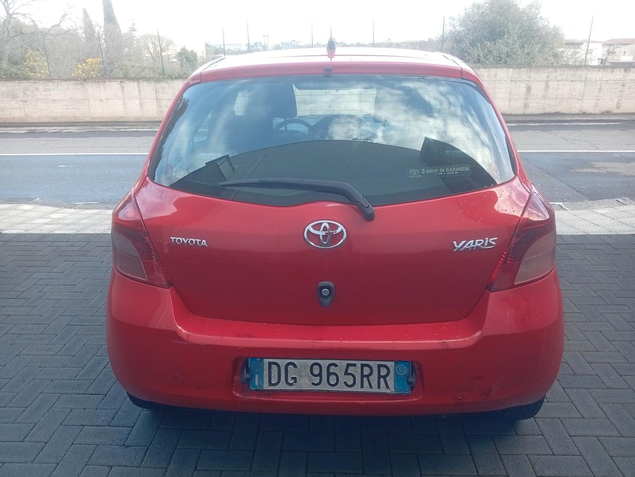 Toyota Yaris 1.0 5 porte Sol