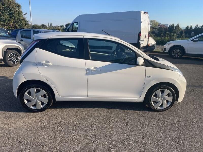 Toyota Aygo Aygo 1.0 VVT-i 69 CV 5 porte x-business MMT iva esposta compresa