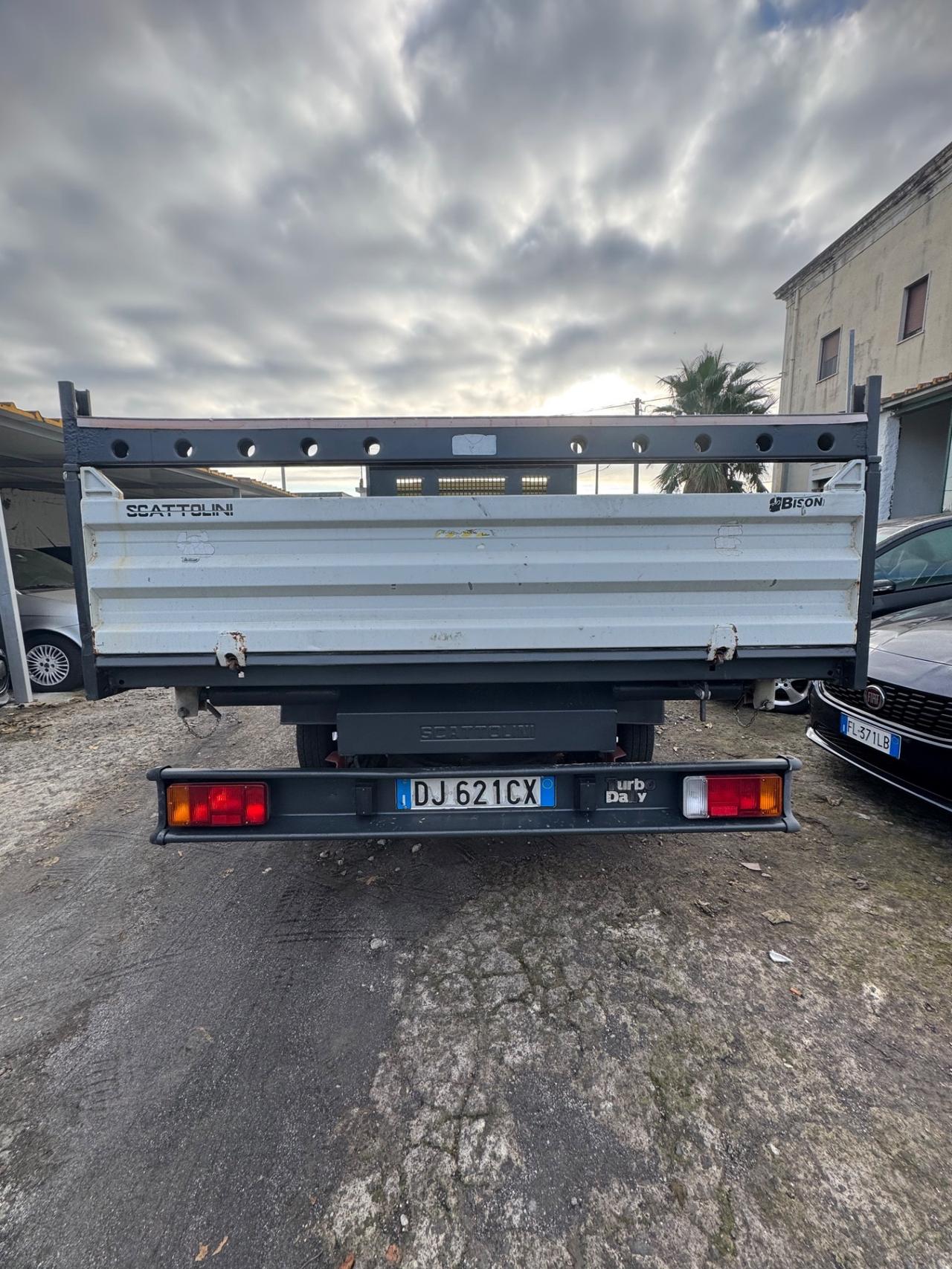 Iveco Daily 35.12 2.8 TDI ribaltabile 3 laterale