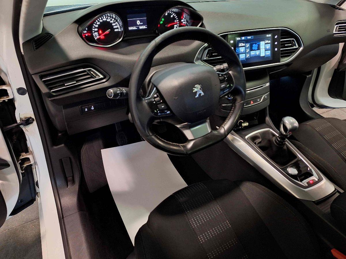 PEUGEOT 308 SW 1.6 bluehdi GT Line 120cv - TETTO PANORAMICO - VETRI SC. GARANZIA