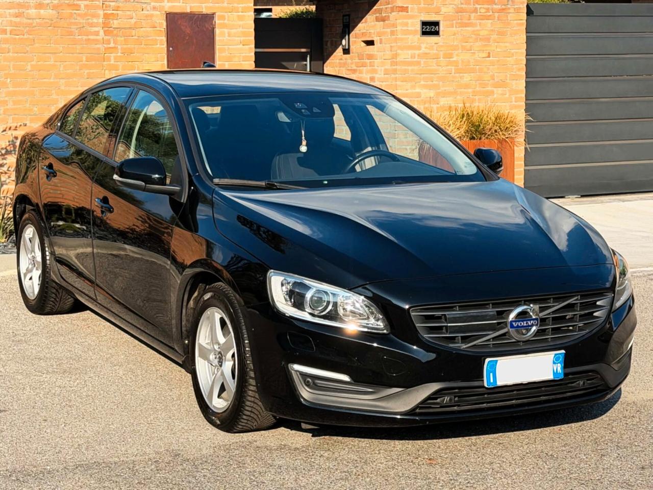 Volvo S60 R-design 2.0 190cv-143.000km-Full-GARANZIA-Euro6