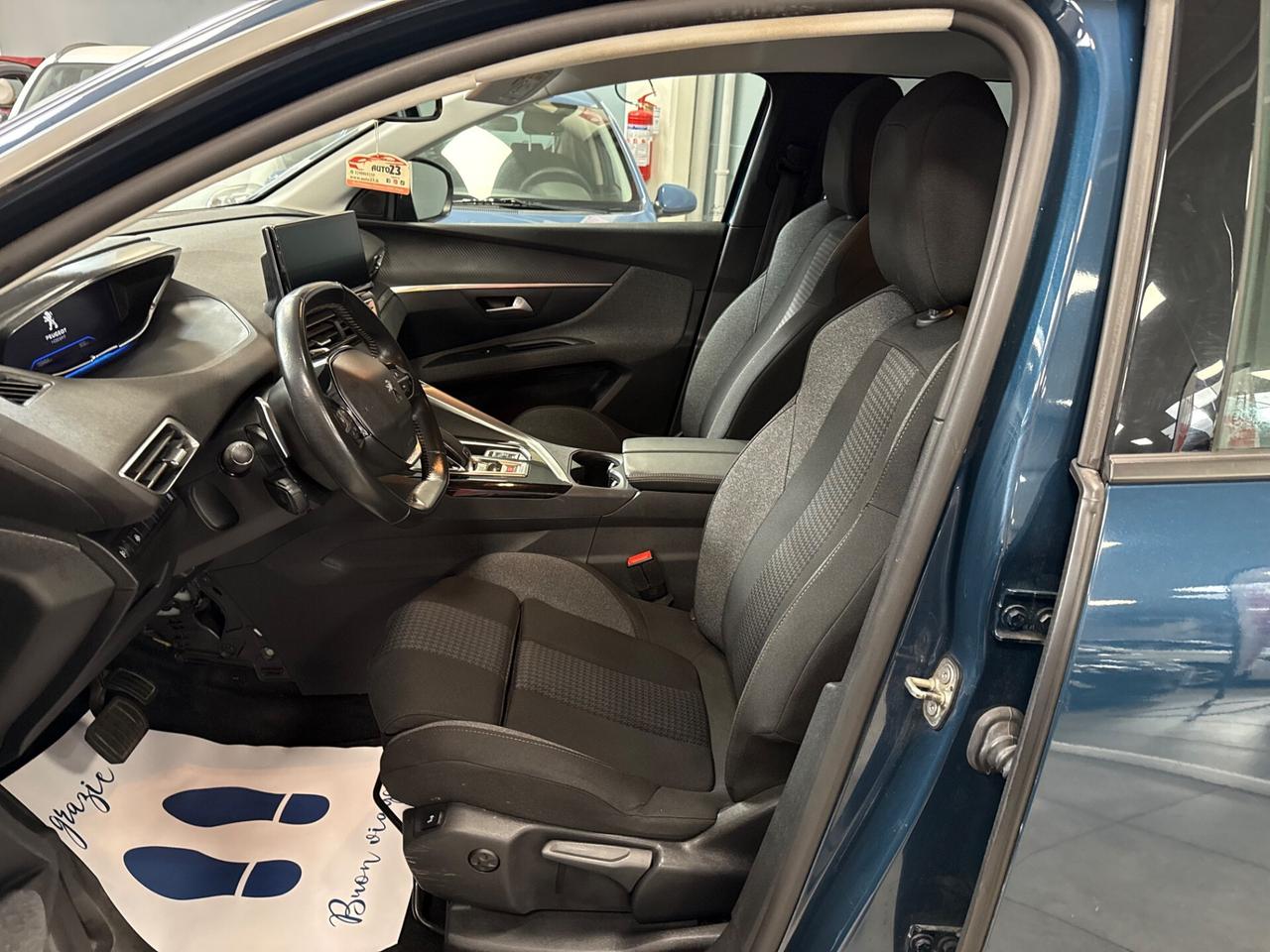 Peugeot 5008 BlueHDi 130 7Posti EAT8 Allure Pack