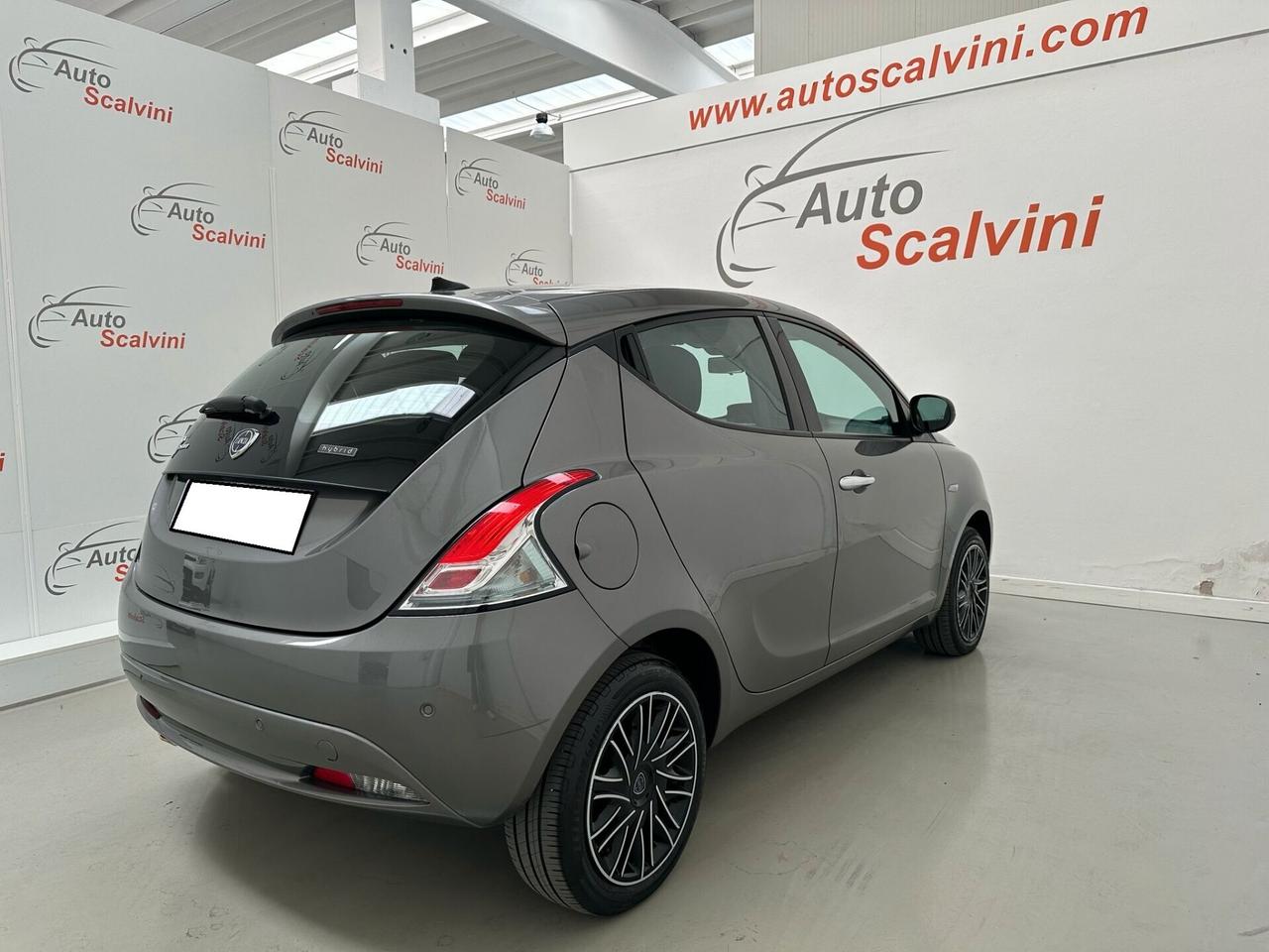 Lancia Ypsilon 1.0 FireFly 5 porte S&S Hybryd Gold