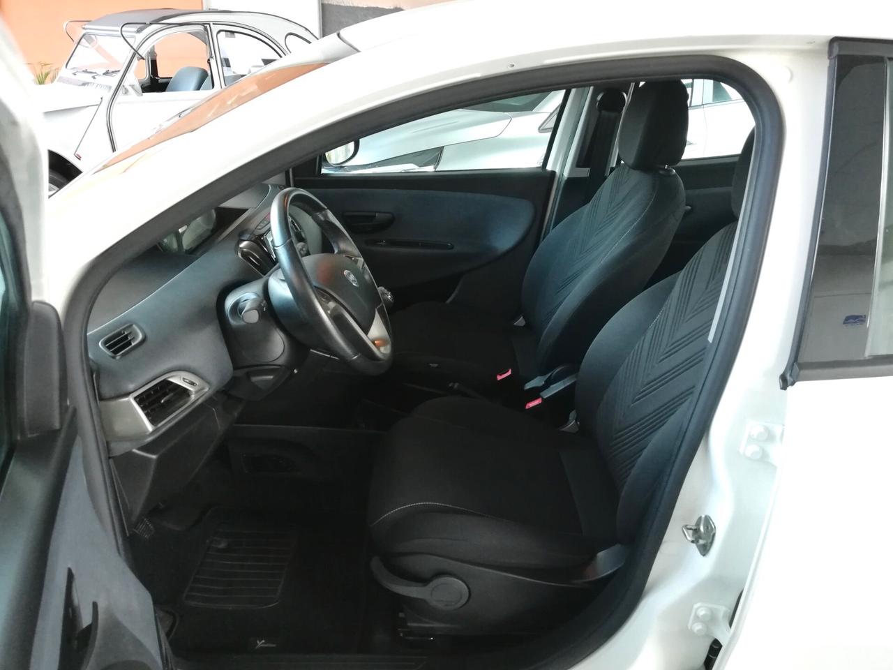 Lancia Ypsilon 1.0 FireFly 5 porte S&S Hybrid Gold Unico Proprietario