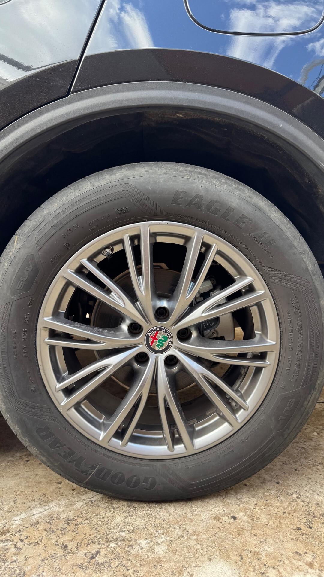 Alfa Romeo Stelvio 2.2 Turbodiesel 190 CV AT8 Q4 Business