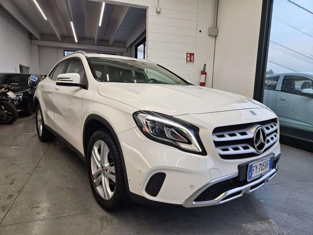 Mercedes-Benz GLA 220 GLA-X156 2017 d Sport 4matic 170cv auto