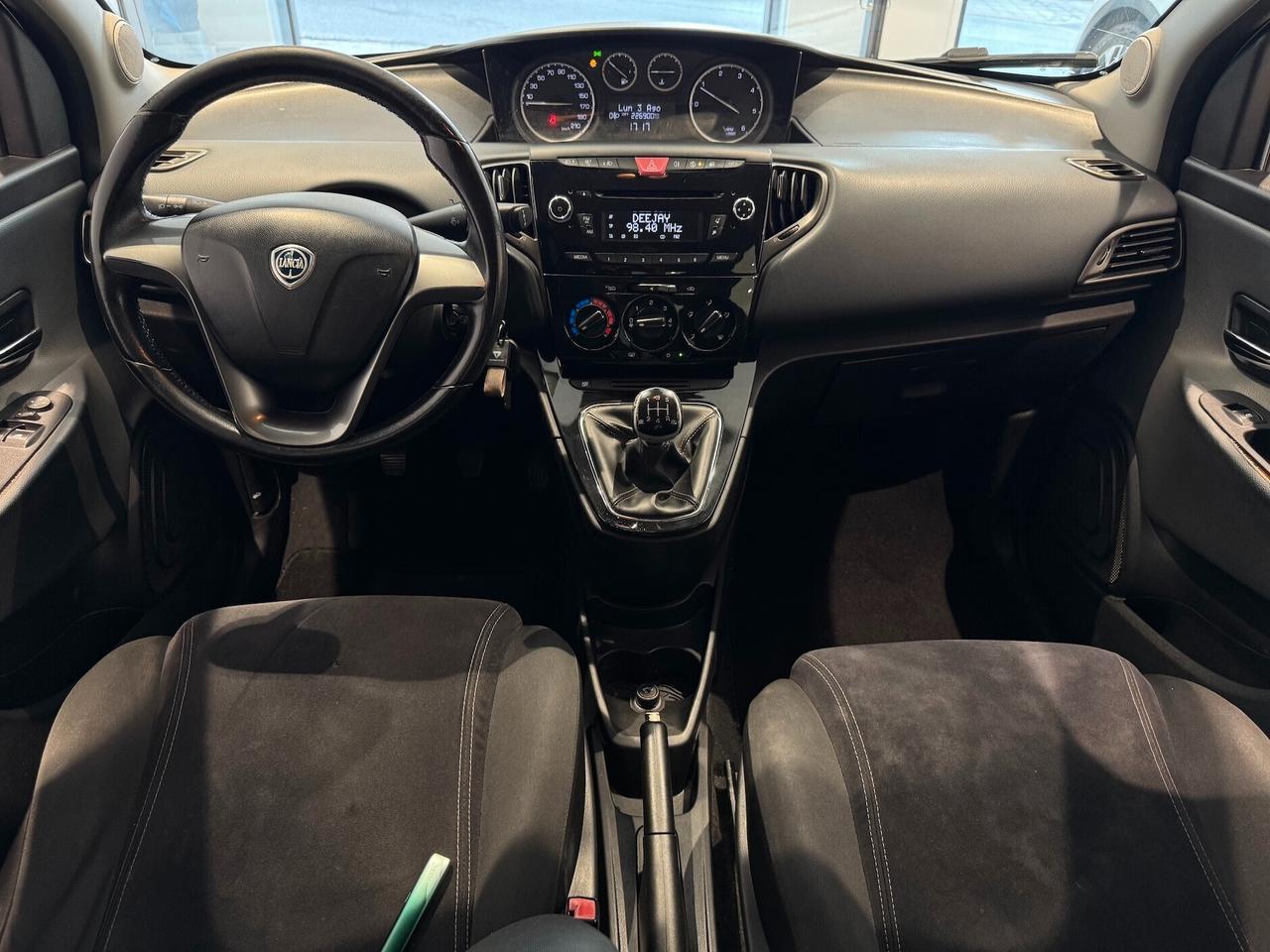 Lancia Ypsilon 1.3 MJT 16V 95 CV 5 porte S&S Silver