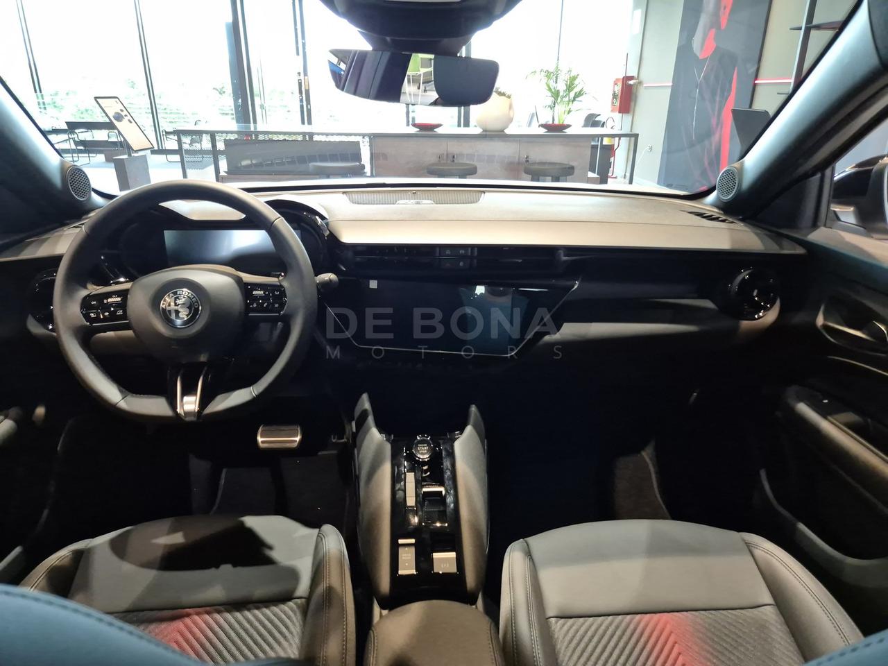 Alfa Romeo Junior 1.2 ibrida speciale 145cv edct6
