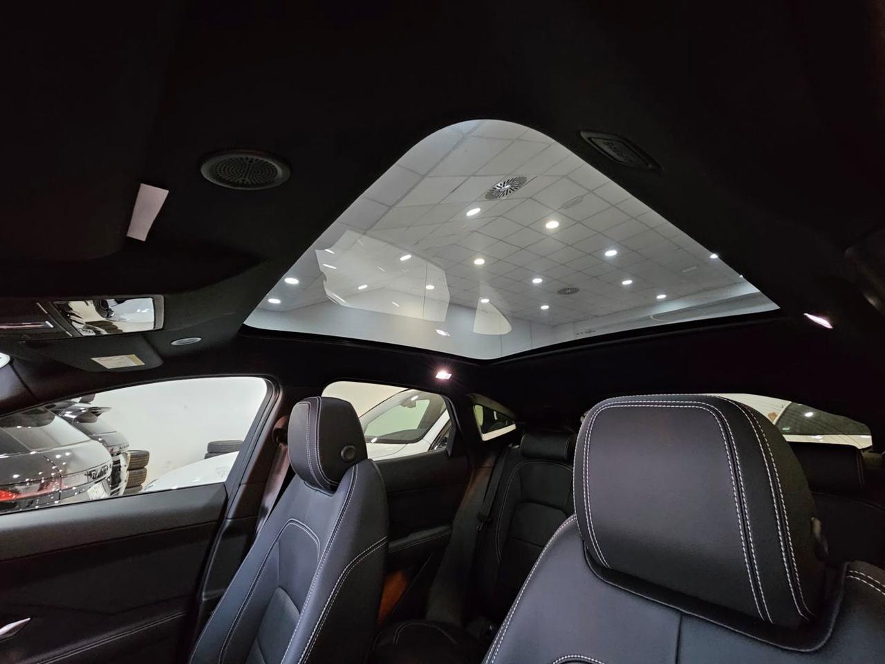 Jaguar E-Pace R-Dynamic SE Navi Camera Tetto C.20" RDynamic camera